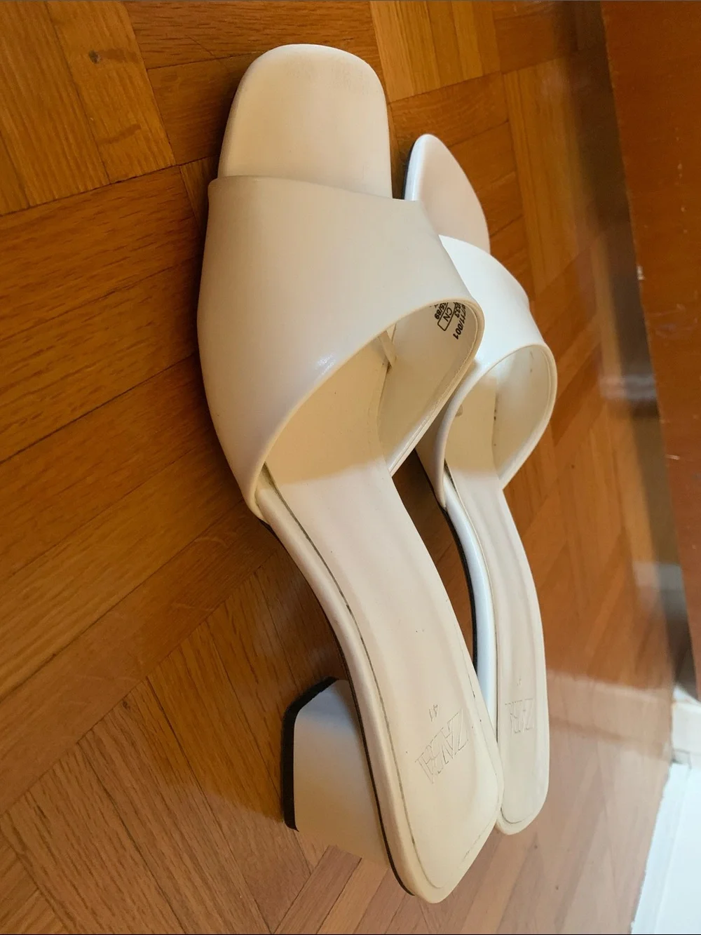 Zara White Slide Mules with Low Block Heel (size 10) - Picture 2 of 5